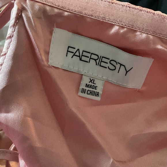 Elegant Pink Floral Strapless, Back Lace-up Gown with Floral Appliqués  SIZE XL - Picture 4 of 13